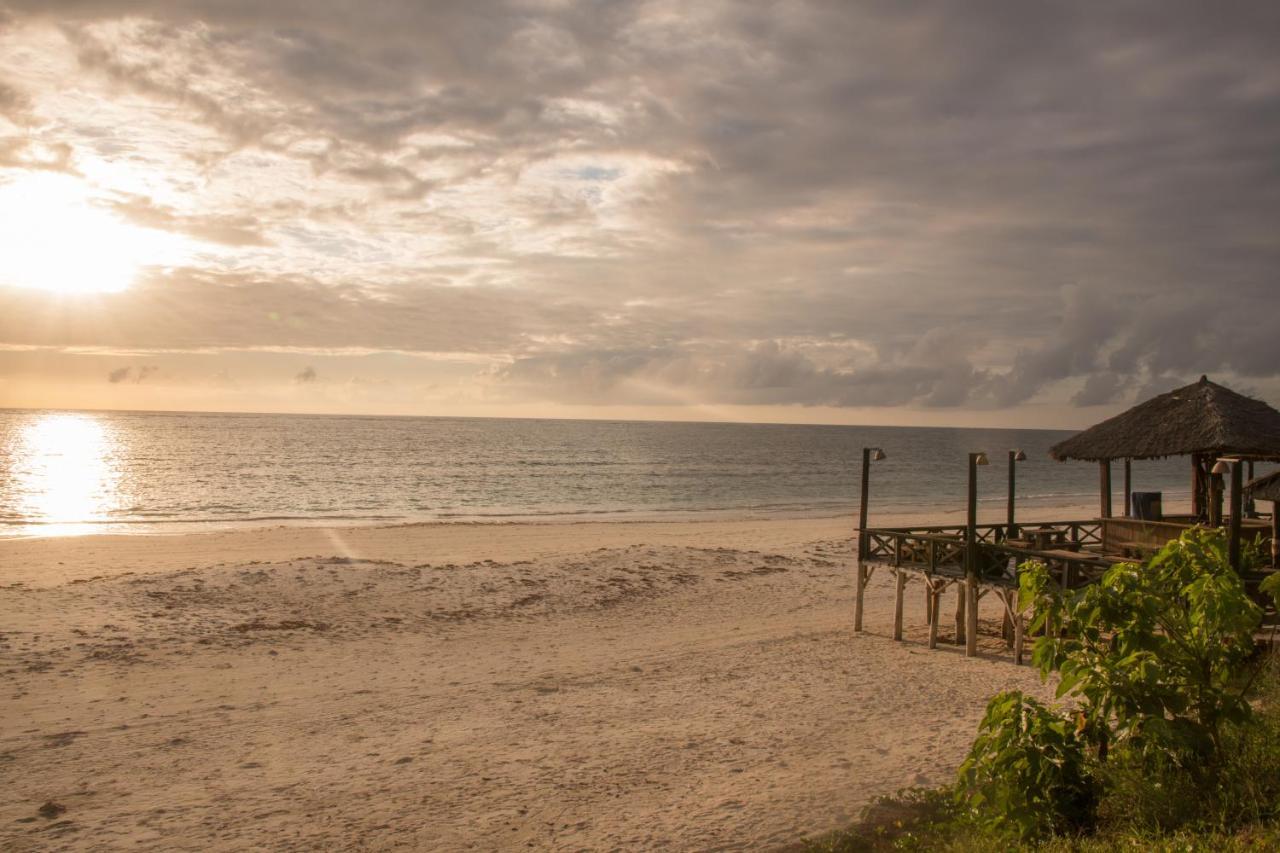 Kilifi Bay Beach Resort Экстерьер фото